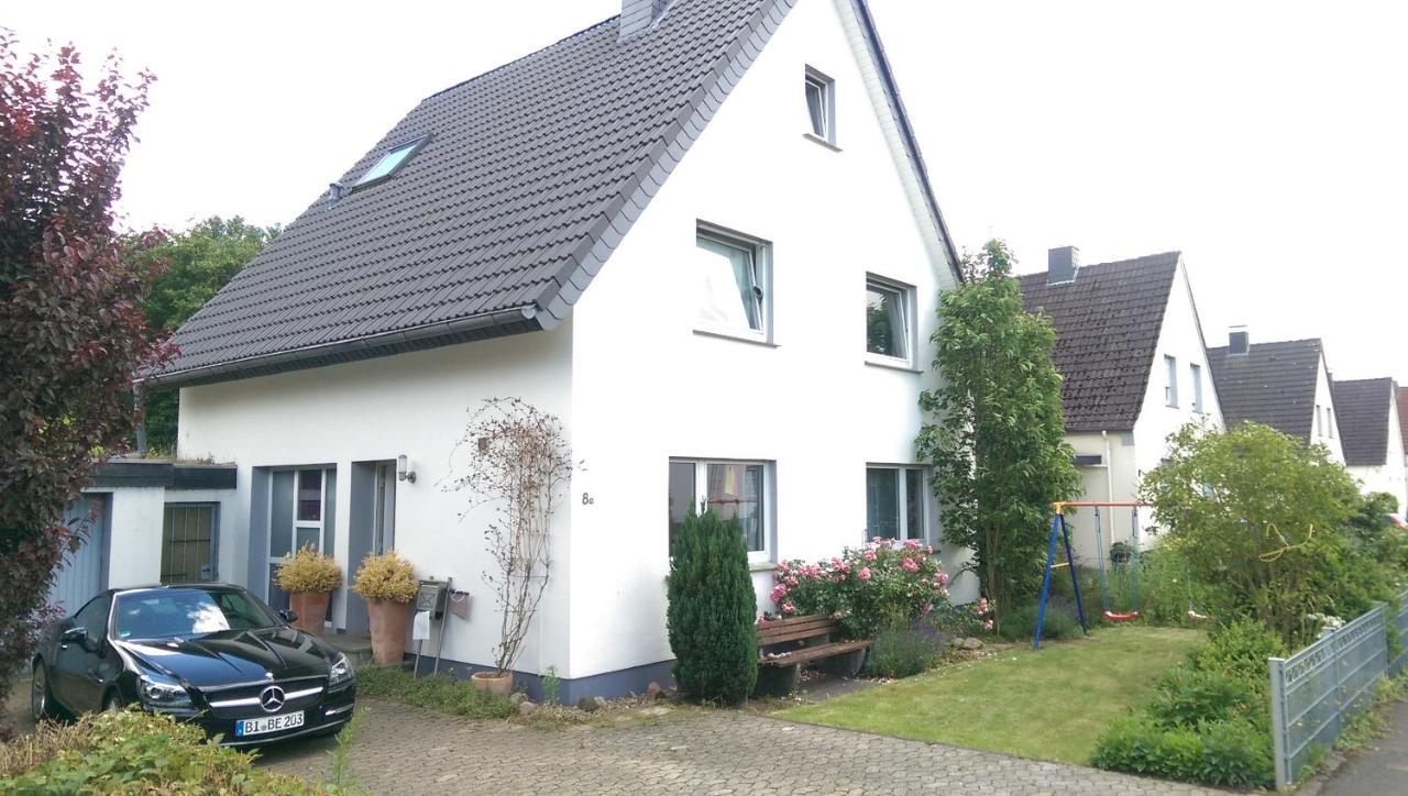 Geraeumiges Ferienhaus In Bad Salzuflen Mit Einfacher Ausstattung, Fuer Geschaeftsreisende, Gruppen Oder Familien Geeignet, 4 Schlafzimmer Eksteriør billede