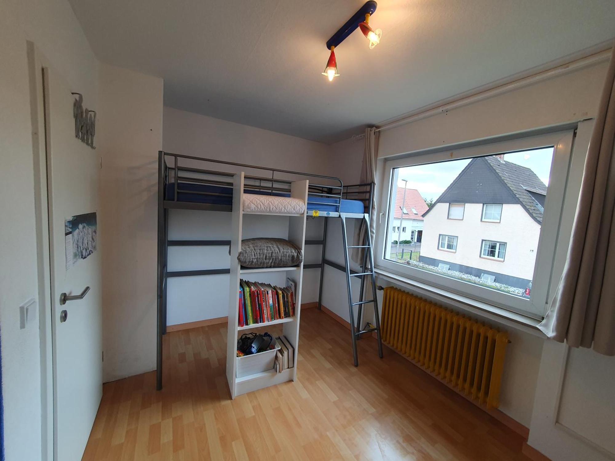 Geraeumiges Ferienhaus In Bad Salzuflen Mit Einfacher Ausstattung, Fuer Geschaeftsreisende, Gruppen Oder Familien Geeignet, 4 Schlafzimmer Eksteriør billede
